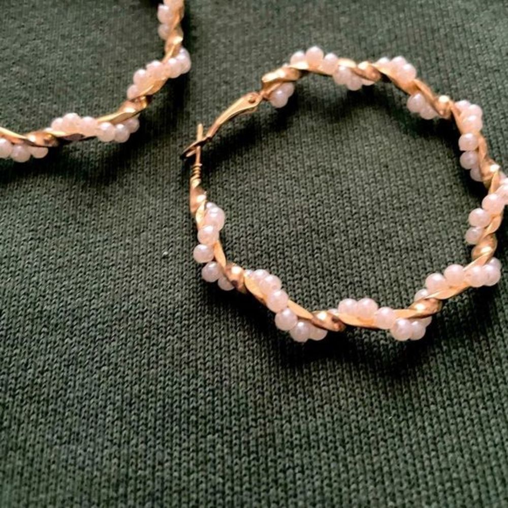 Pearl Swirl Hoops NWT